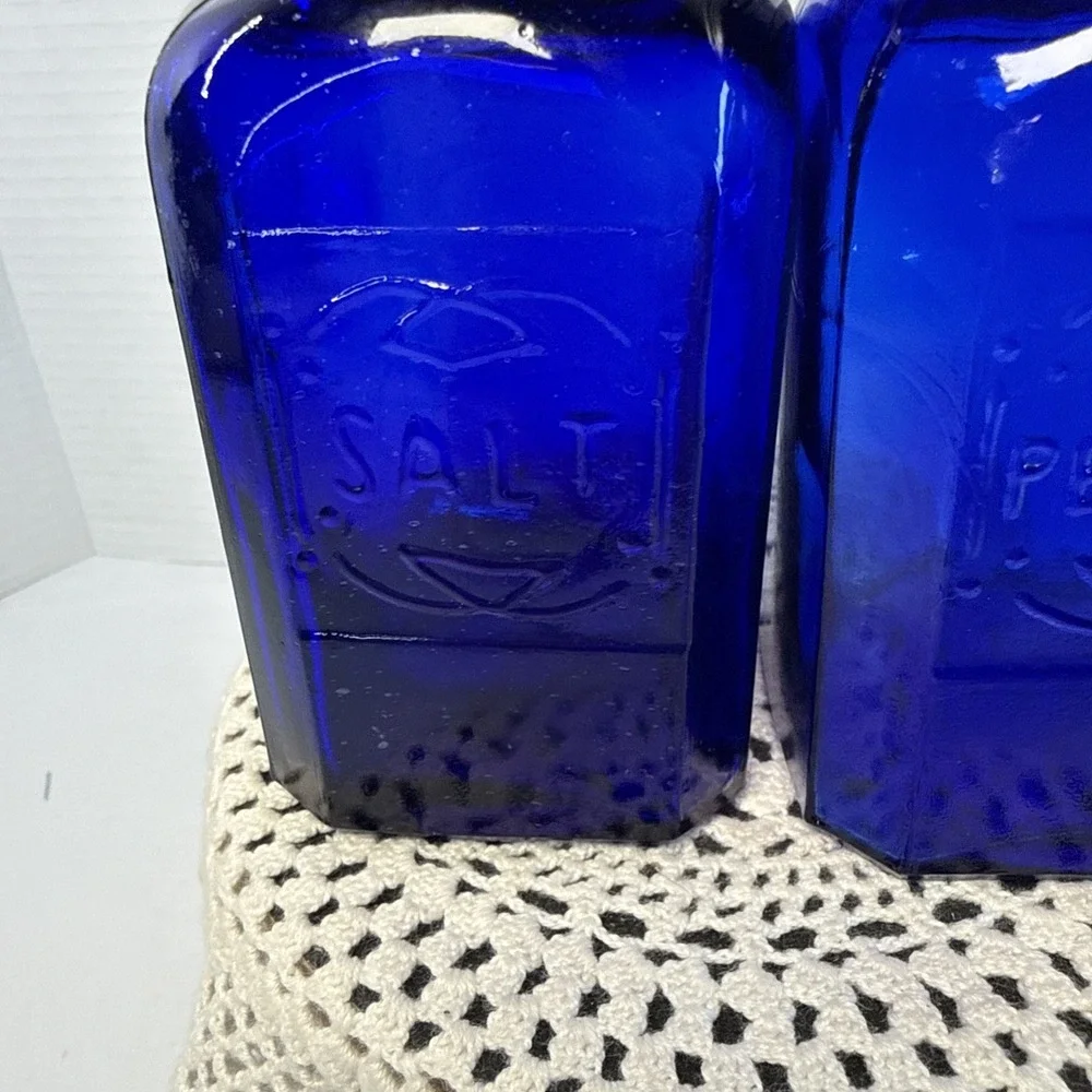 Vtg COBALT BLUE Glass Range SALT & PEPPER Square Shaker Set Art Deco w Holder